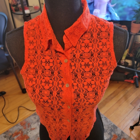 Love Culture Sleeveless Lace Blouse with Tie - Picture 6 of 8